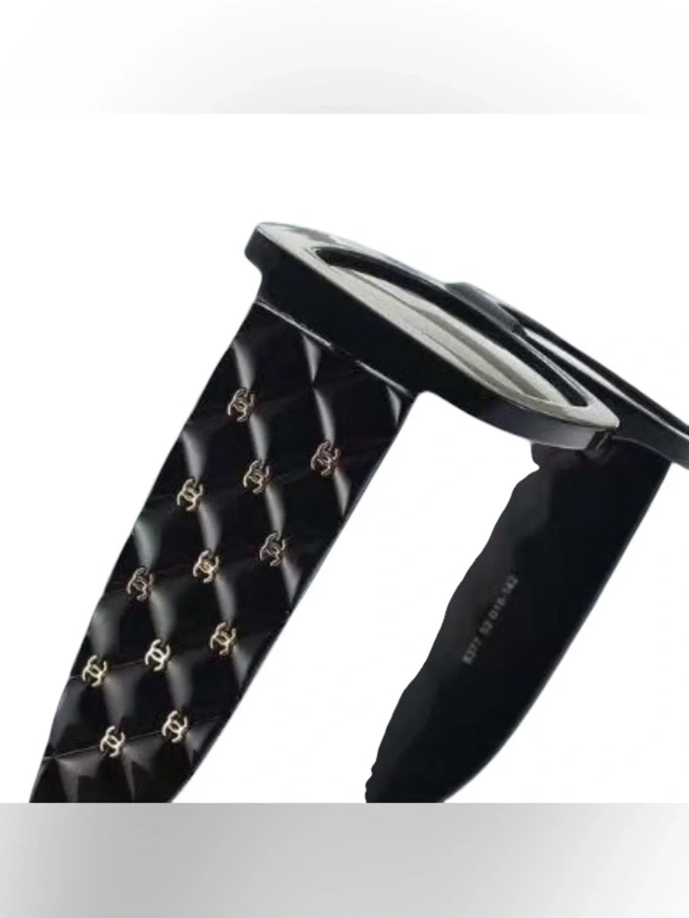 ☀️ChaneI Black Quilted Design Sunglasses with Multi- Gold- Tone Logos on Arms